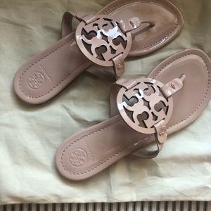NWT Tory Burch Miller patent sea shell pink